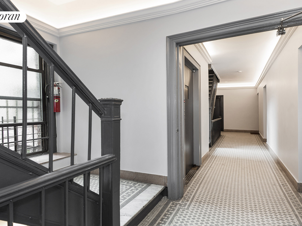 325 East 80th Street 1F, New York NY 10075