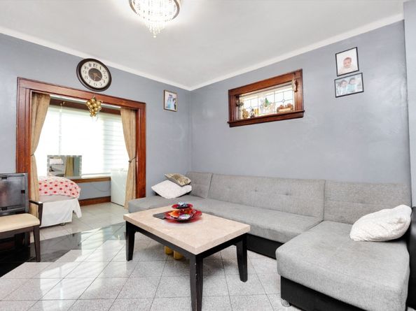 60-18 Bleecker Street, Queens NY 11385
