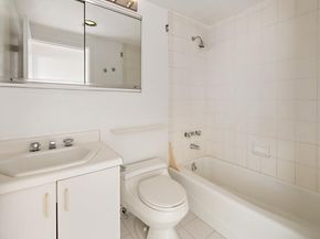 252 West 17th Street 8A, New York NY 10011