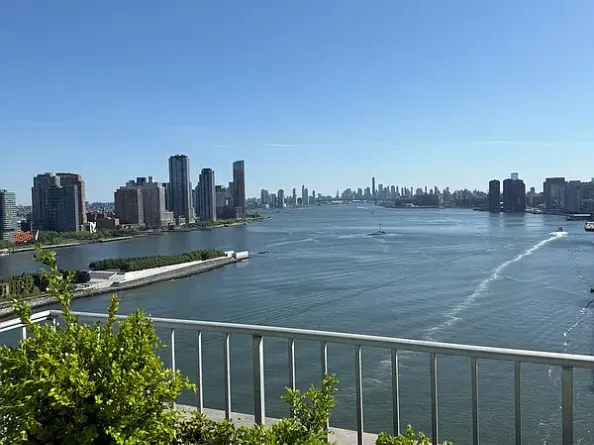45 Sutton Place S 8L, New York NY 10022