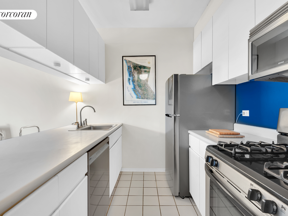 350 Albany Street 4F, New York NY 10280