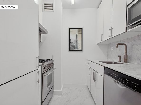 322 West 57th Street 24R, New York NY 10019