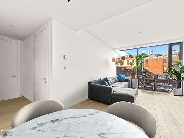 75 1st Avenue 5C, New York NY 10003