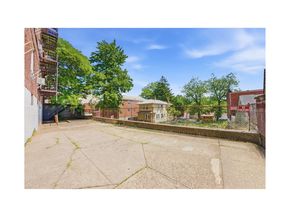2080 Barnes Avenue 3B, Bronx NY 10462