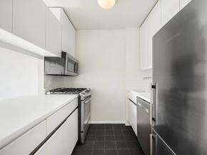 21 South End Avenue 404, New York NY 10280