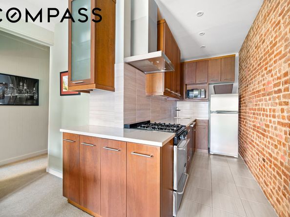 130 West 71st Street 10, New York NY 10023