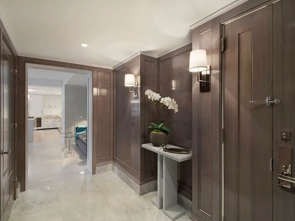 21 East 61st Street 7A, New York NY 10065