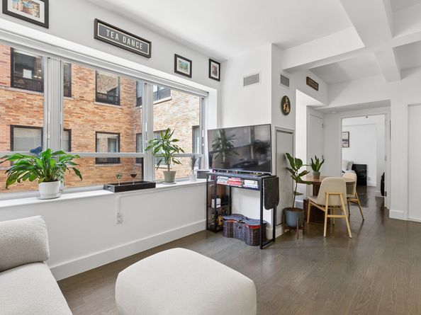 432 West 52nd Street 4C, New York NY 10019
