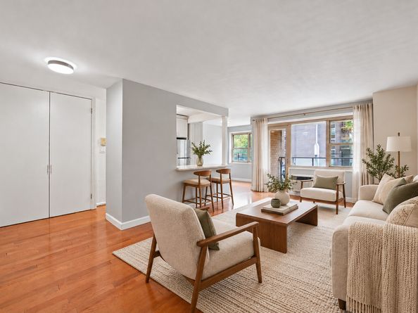 200 Cozine Avenue APT1E, Brooklyn NY 11207