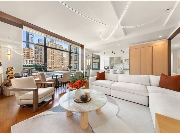 10 Madison Square W 14A, New York NY 10010