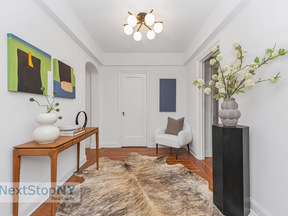 400 East 52nd Street 7K, New York NY 10022