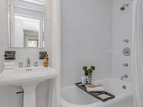 400 East 52nd Street 7K, New York NY 10022