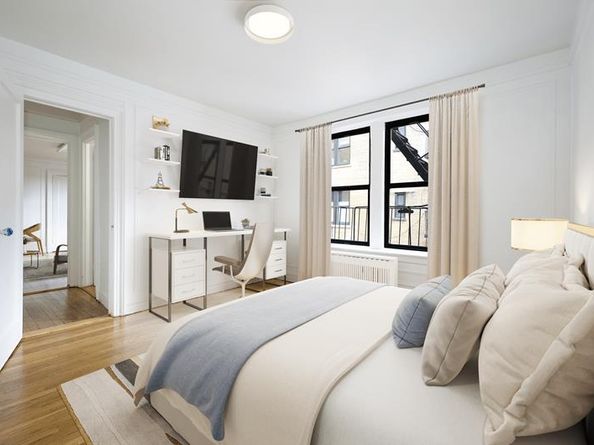 319 West 18th Street 5H, New York NY 10011