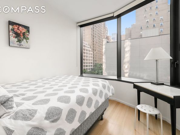 50 United Nations Plaza 6C, New York NY 10017