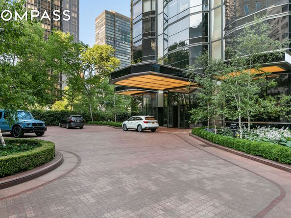 50 United Nations Plaza 6C, New York NY 10017