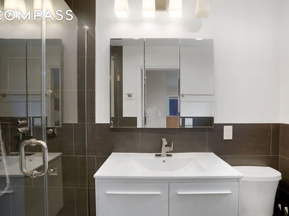 37 Henry Street TH1, Brooklyn NY 11201