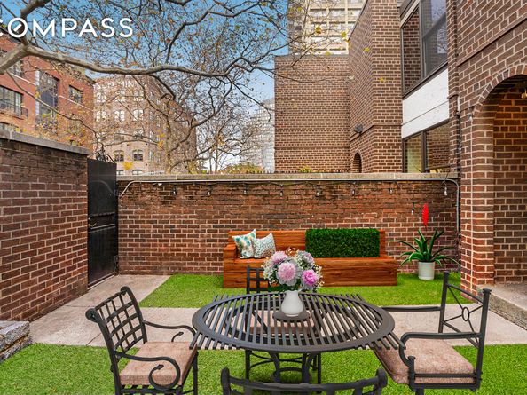 37 Henry Street TH1, Brooklyn NY 11201