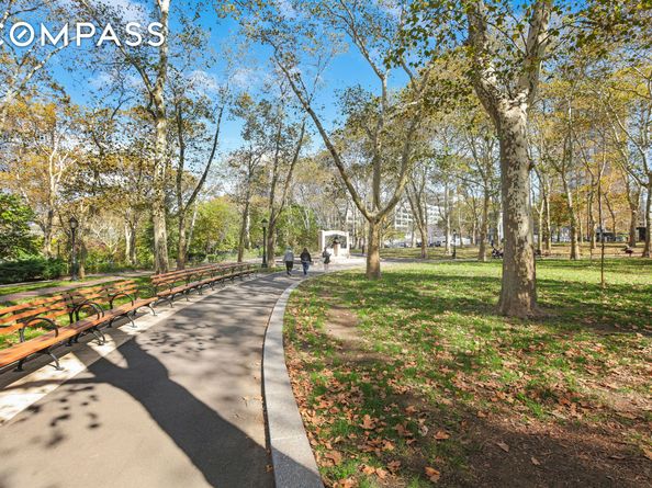 37 Henry Street TH1, Brooklyn NY 11201