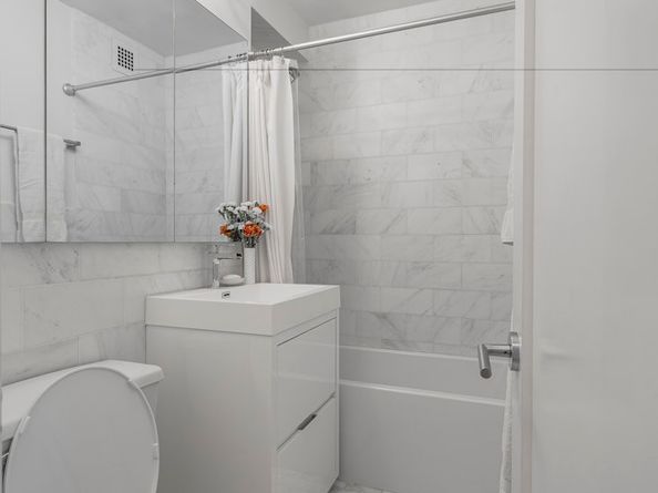 10 West 15th Street 1014, New York NY 10011