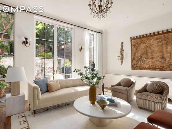 222 East 11th Street GARDEN, New York NY 10003