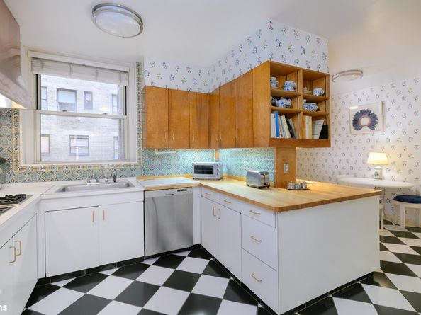 1220 Park Avenue 8A, New York NY 10128