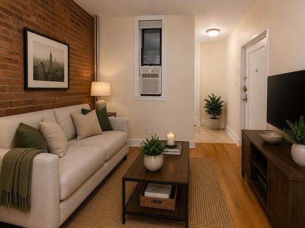 246 East 90th Street 1A, New York NY 10128