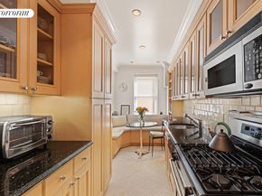 710 Park Avenue 14E, New York NY 10021