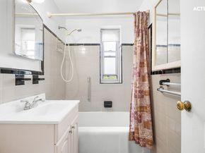 550 Grand Street J4B, New York NY 10002