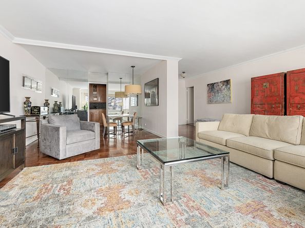 303 East 57th Street 11F, New York NY 10022