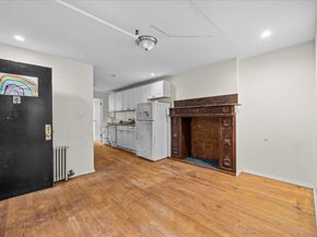 135 St James Place HSE, Brooklyn NY 11238
