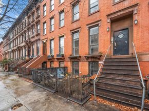 135 St James Place HSE, Brooklyn NY 11238
