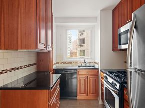 301 East 22nd Street 4CD, New York NY 10010