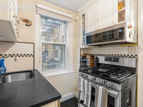 321 East 43rd Street 708, New York NY 10017