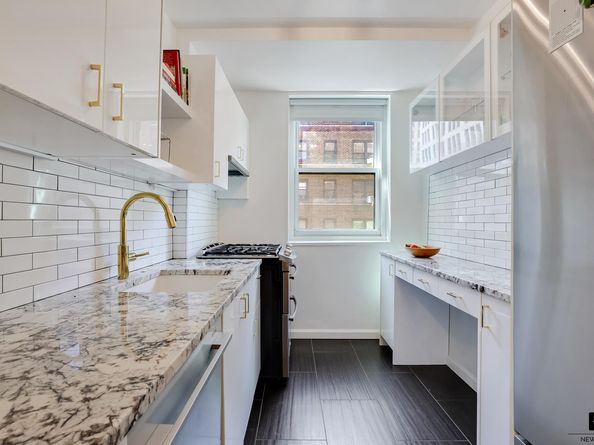 63 East 9th Street 4O, New York NY 10003
