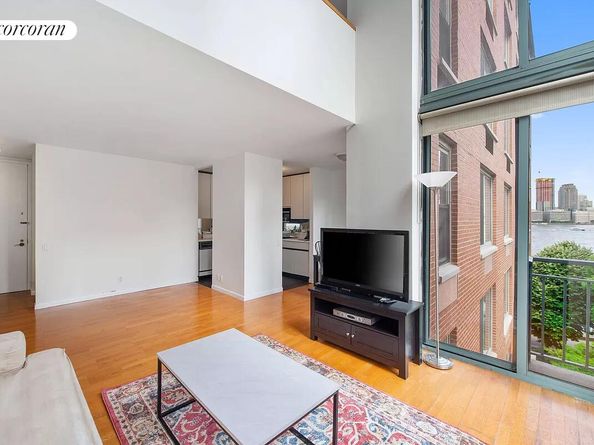 21 South End Avenue 624/724, New York NY 10280