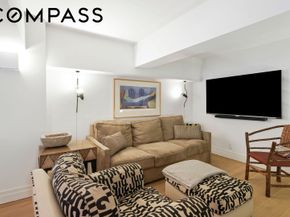 421 Hudson Street 221, New York NY 10014