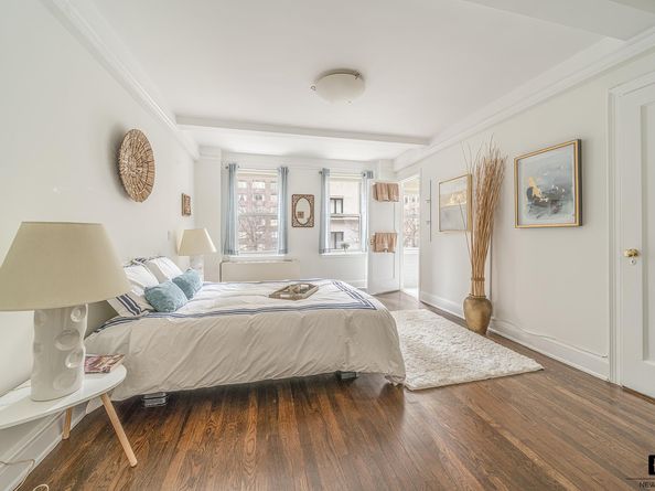 424 East 52nd Street 5A, New York NY 10022