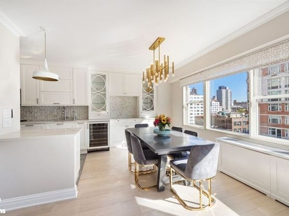 370 East 76th Street A1002, New York NY 10021