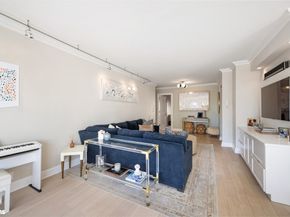 370 East 76th Street A1002, New York NY 10021