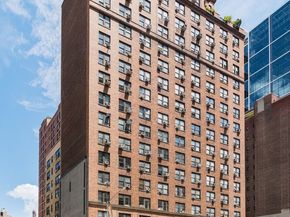 433 West 34th Street 9C, New York NY 10001