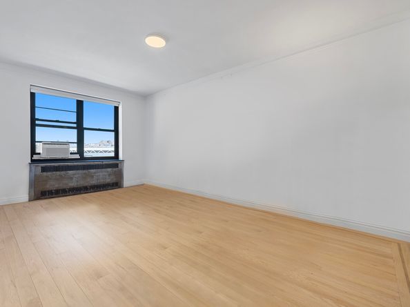 860 Grand Concourse 7N, Bronx NY 10451