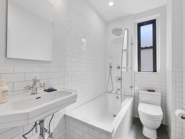 860 Grand Concourse 7N, Bronx NY 10451