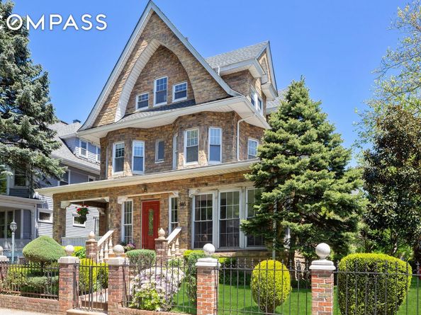 685 East 22nd Street, Brooklyn NY 11210