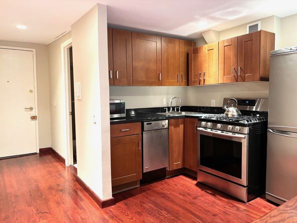 211 Thompson Street 5C, New York NY 10012