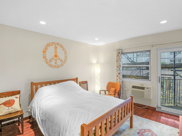 211 Thompson Street 5C, New York NY 10012