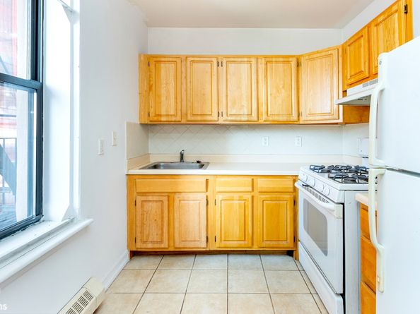 157 Broome Street 5E, New York NY 10002