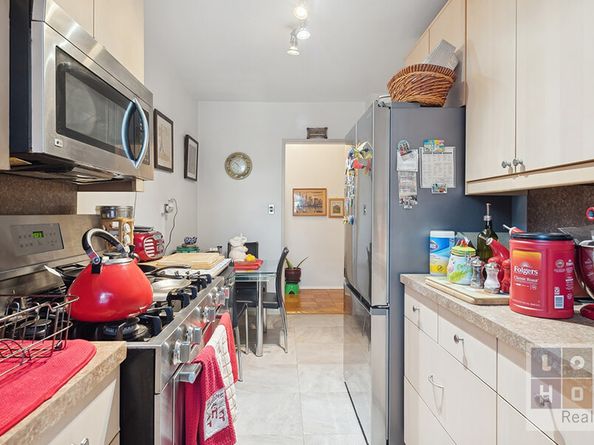 570 Grand Street H1405, New York NY 10002