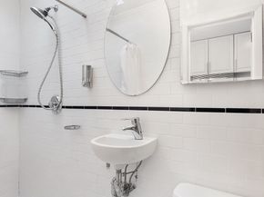 522 West 50th Street E3, New York NY 10019