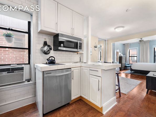 522 West 50th Street E3, New York NY 10019