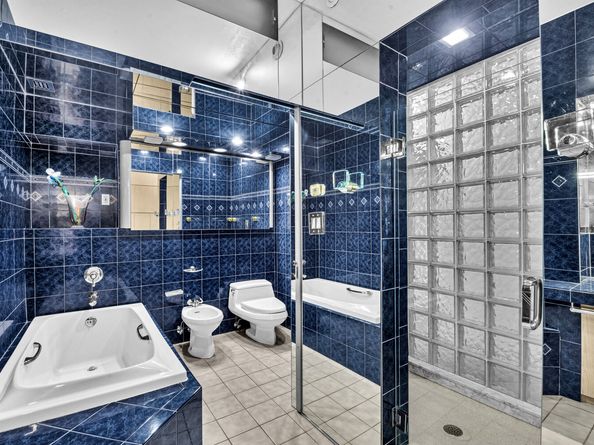 425 East 58th Street 18D, New York NY 10022